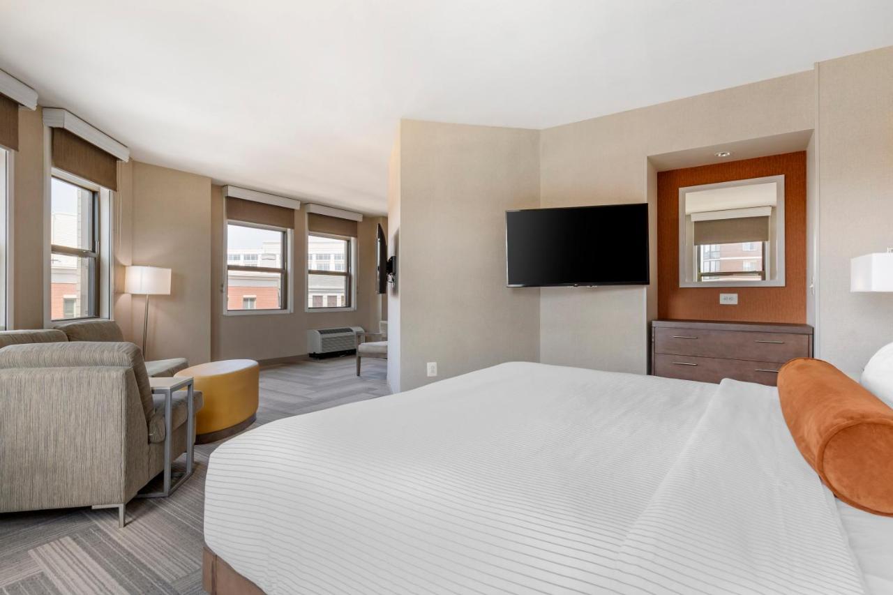 King Tower Room - Non Smoking at Cambria Hotel Rockville