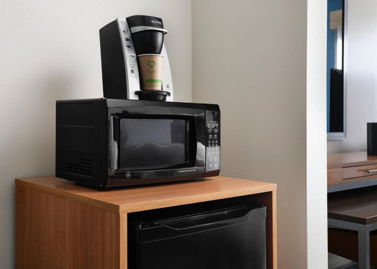| Holiday Inn Express and Suites New Orleans Airport, an IHG Hotel