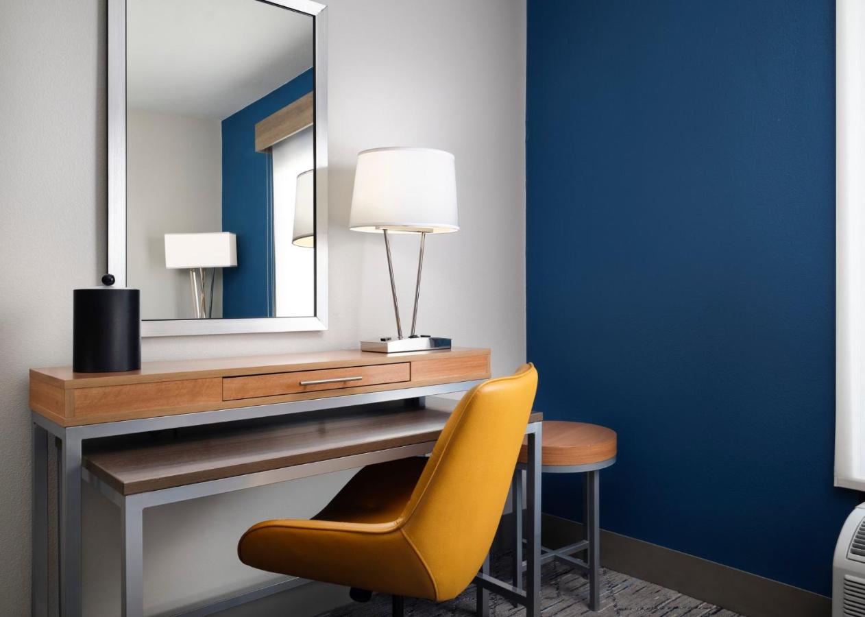 King Room - Mobility Access/Hearing Accessible at Holiday Inn Express & Suites New Orleans Airport South by IHG