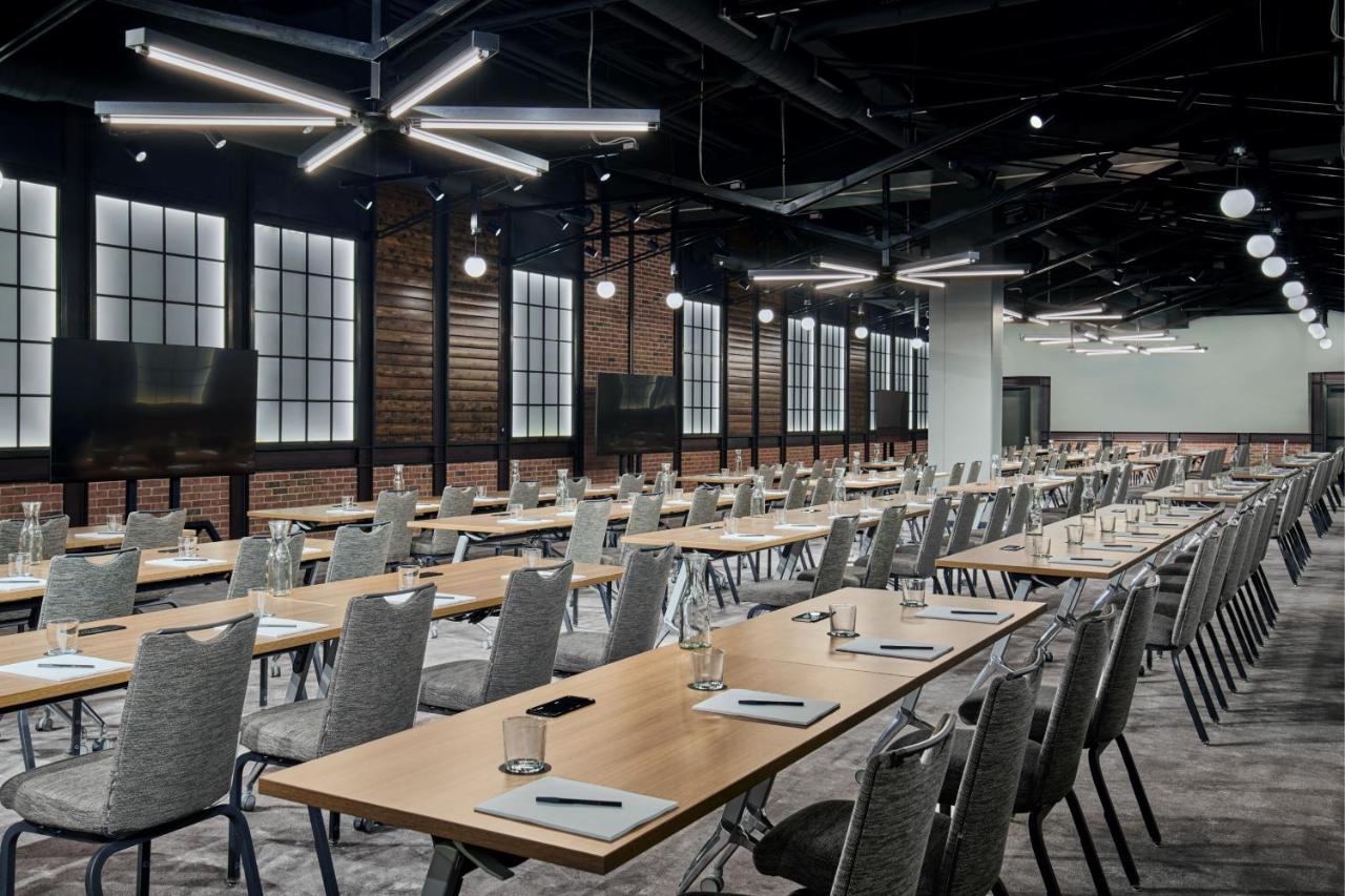 Moxy Downtown Los Angeles