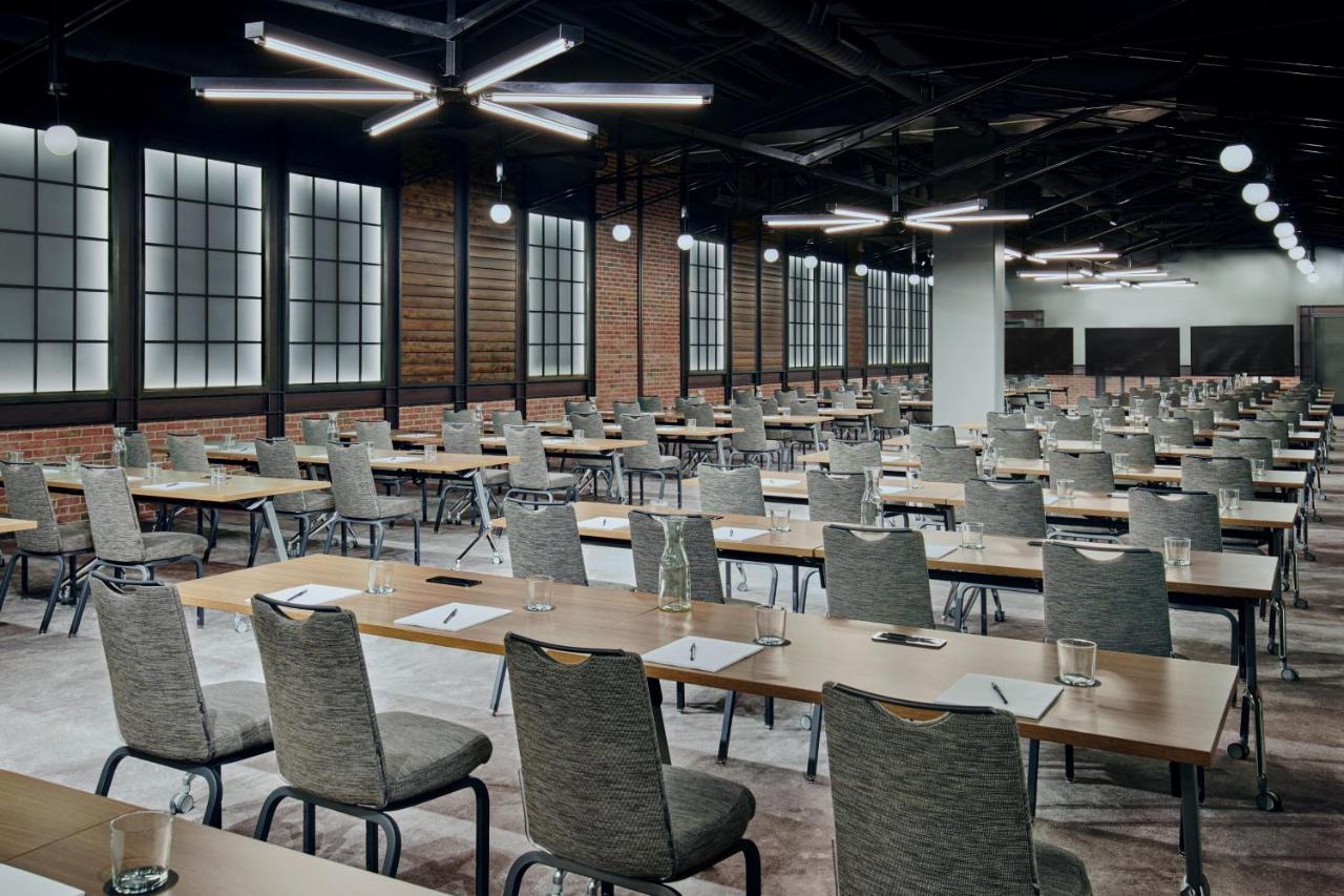 Moxy Downtown Los Angeles