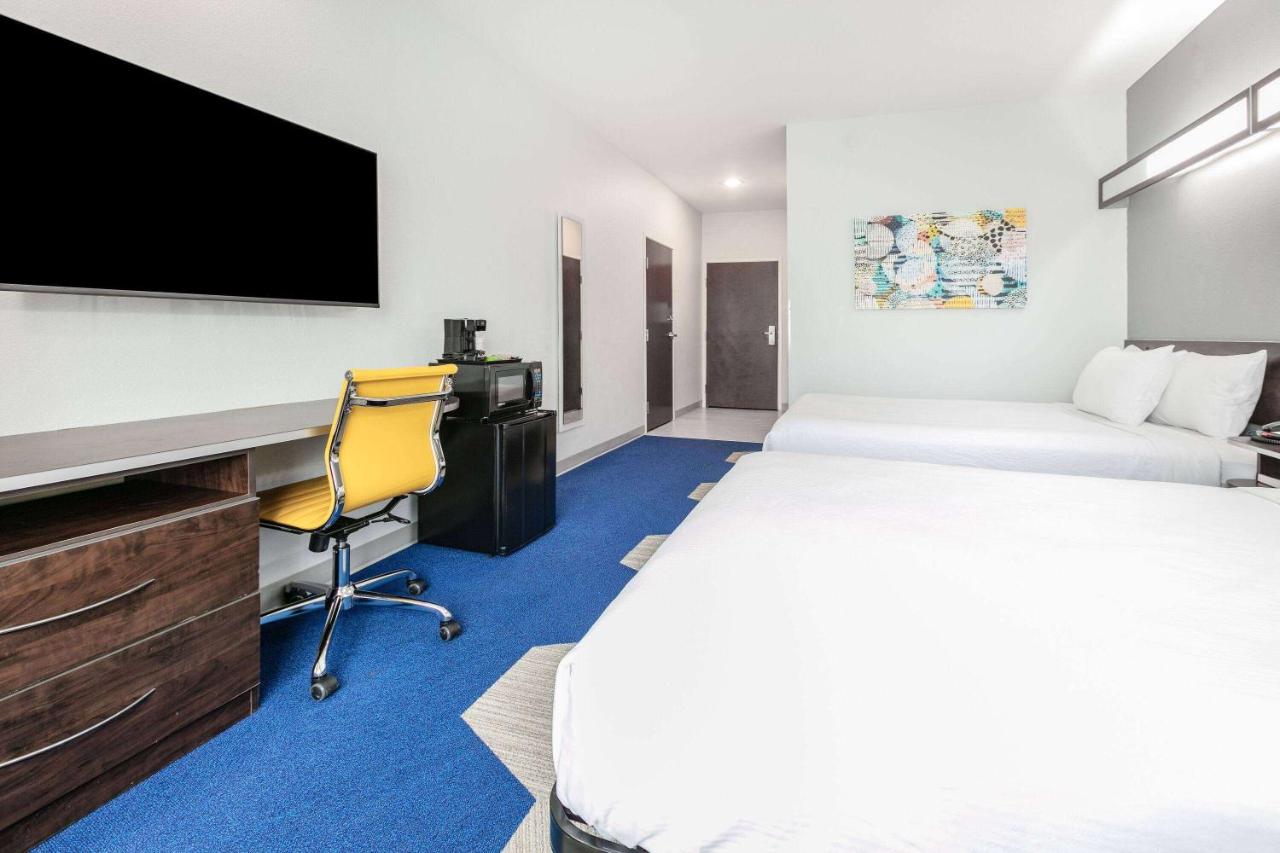 2 Queen Bed, Mobility/Hearing Accessible, Roll-In Shower, Non-Smoking at Microtel Inn & Suites by Wyndham Austin Airport