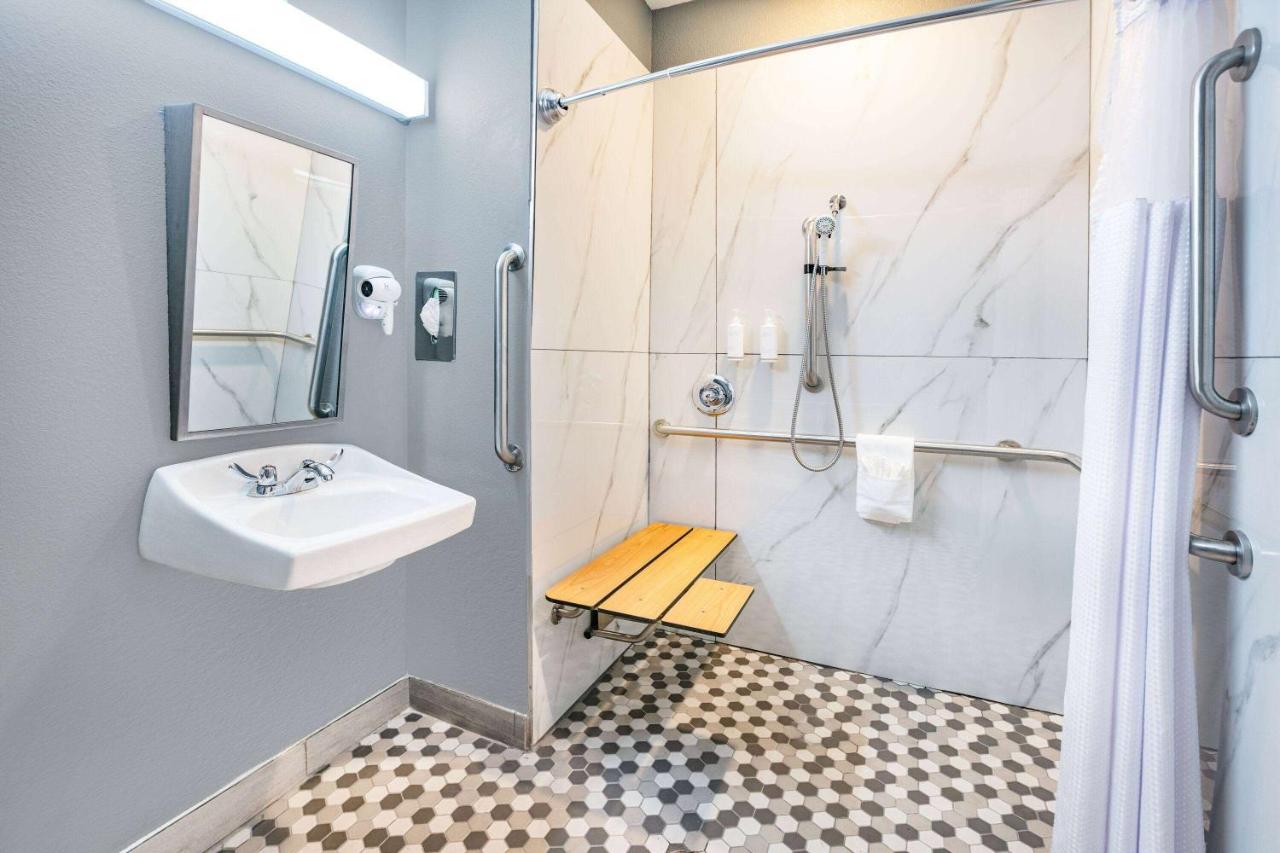 2 Queen Bed, Mobility/Hearing Accessible, Roll-In Shower, Non-Smoking at Microtel Inn & Suites by Wyndham Austin Airport