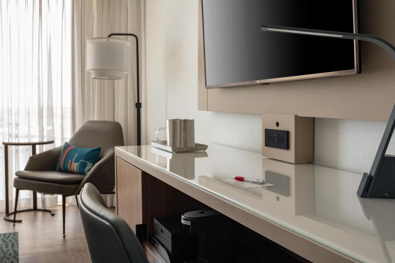Double Room with Two Double Beds at Miami Marriott Biscayne Bay