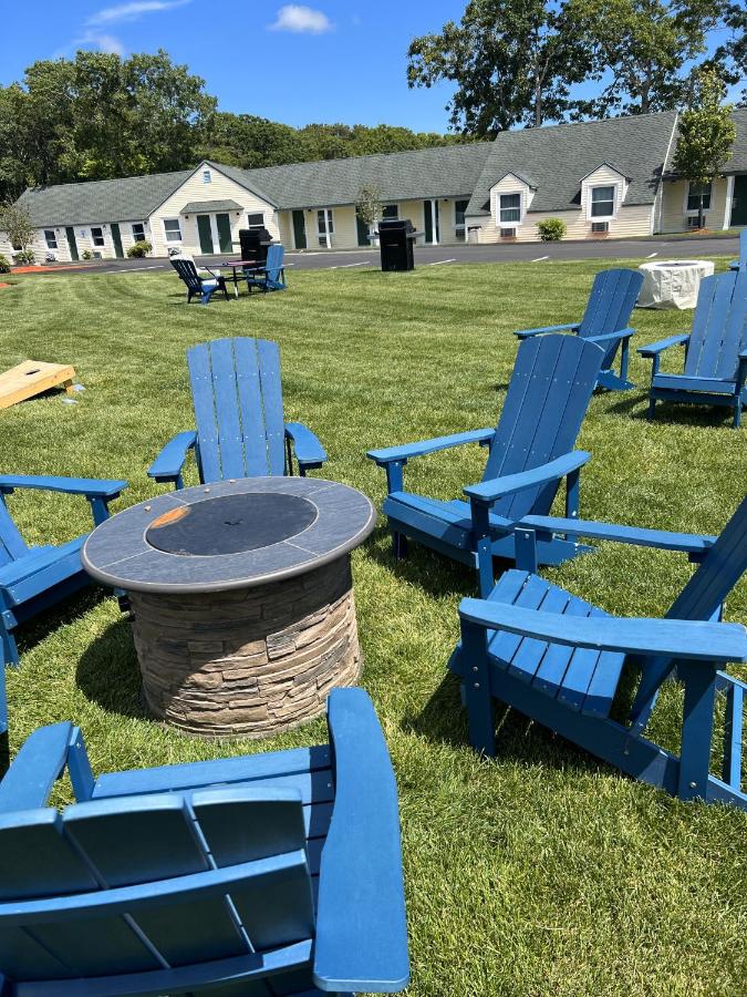 | Sunbird Cape Cod Resort