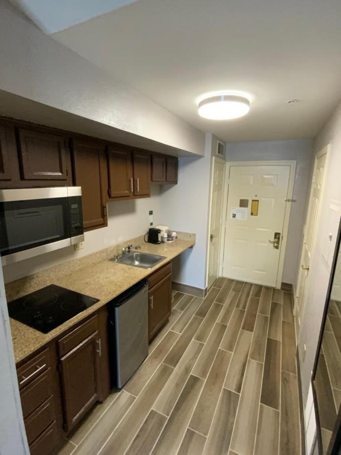 King Room at Quality Inn & Suites University/Airport