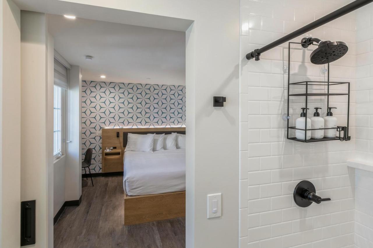 Deluxe King Studio ( Self Check-in with Virtual Front Desk) at Kasa Niche Hotel Redwood City