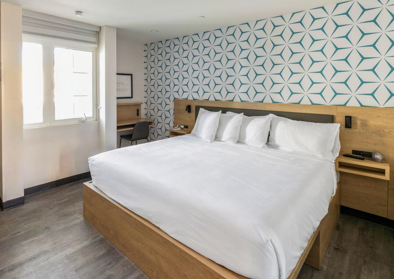 Deluxe King Studio ( Self Check-in with Virtual Front Desk) at Kasa Niche Hotel Redwood City