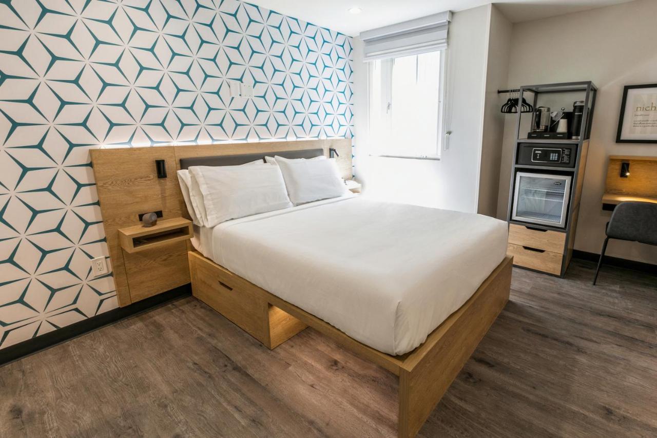 Queen Studio - Disability Access (Self Check-in with Virtual Front Desk) at Kasa Niche Hotel Redwood City