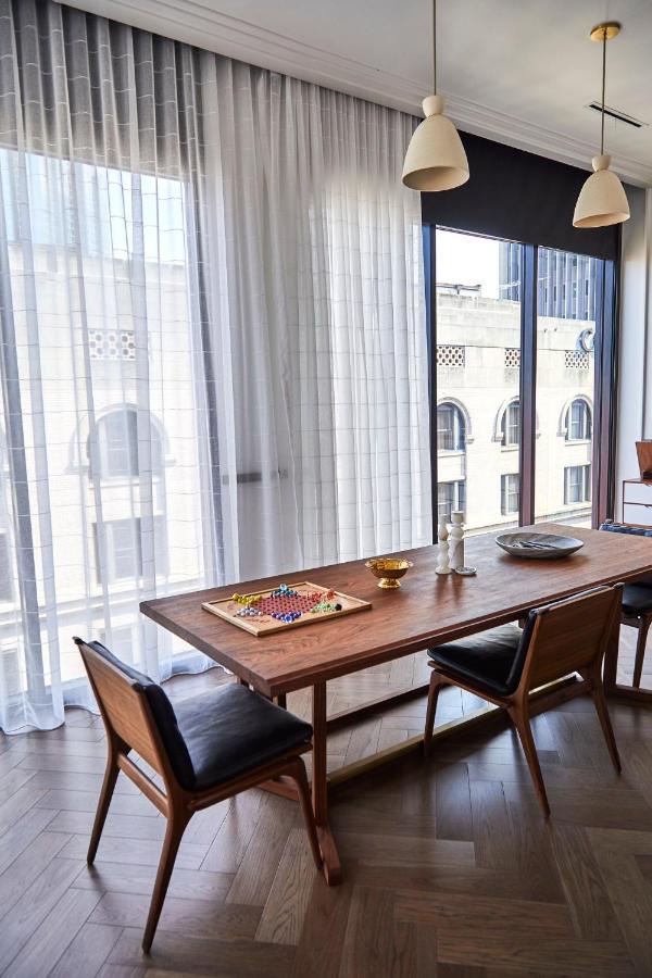Penthouse Suite, 2 King, River view, High floor at Noelle