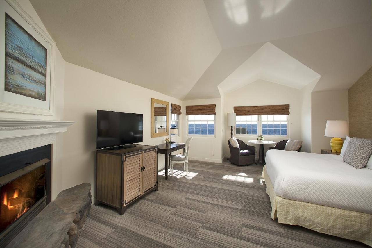 Ocean View King at FogCatcher Inn