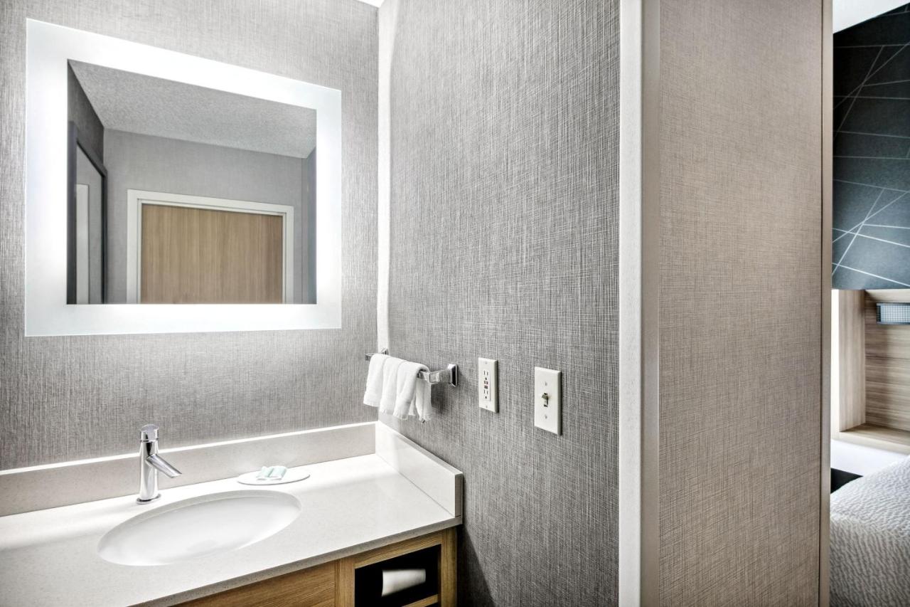  | SpringHill Suites Anchorage Midtown
