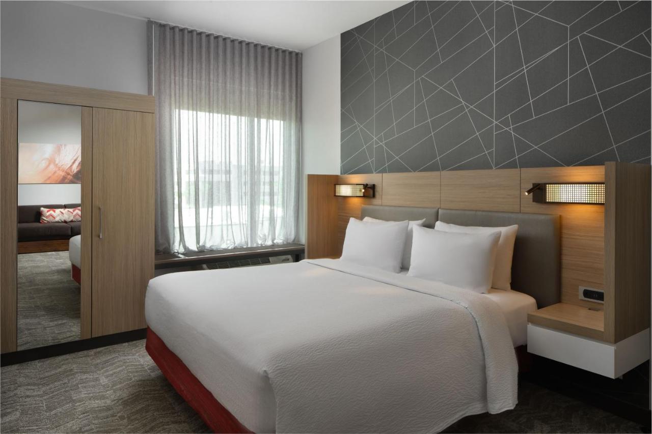 King Suite with Sofa Bed at SpringHill Suites by Marriott Jacksonville Baymeadows