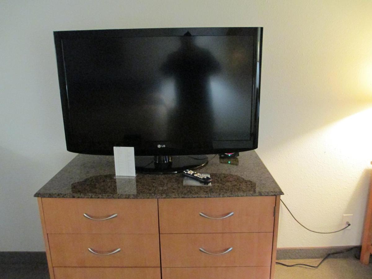 Queen Room with Two Queen Beds at Americas Best Value Inn Billings