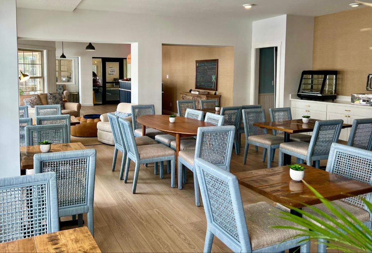 | Beach View Hotel