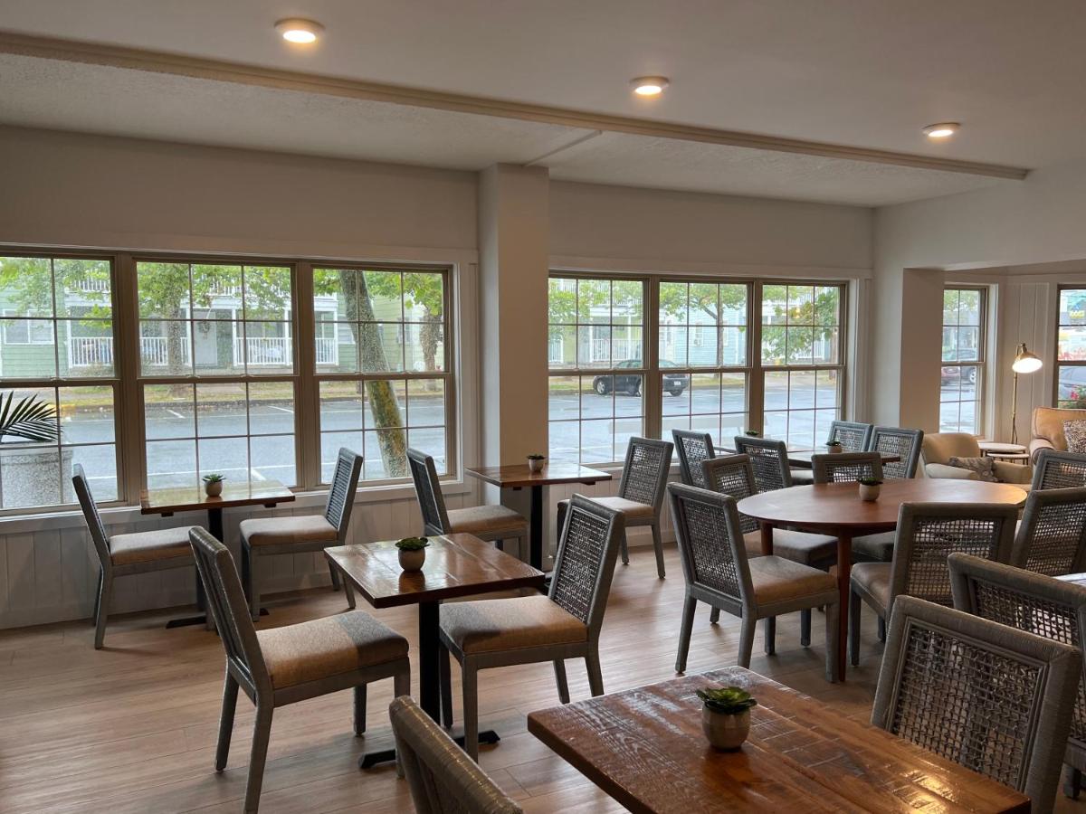 | Beach View Hotel