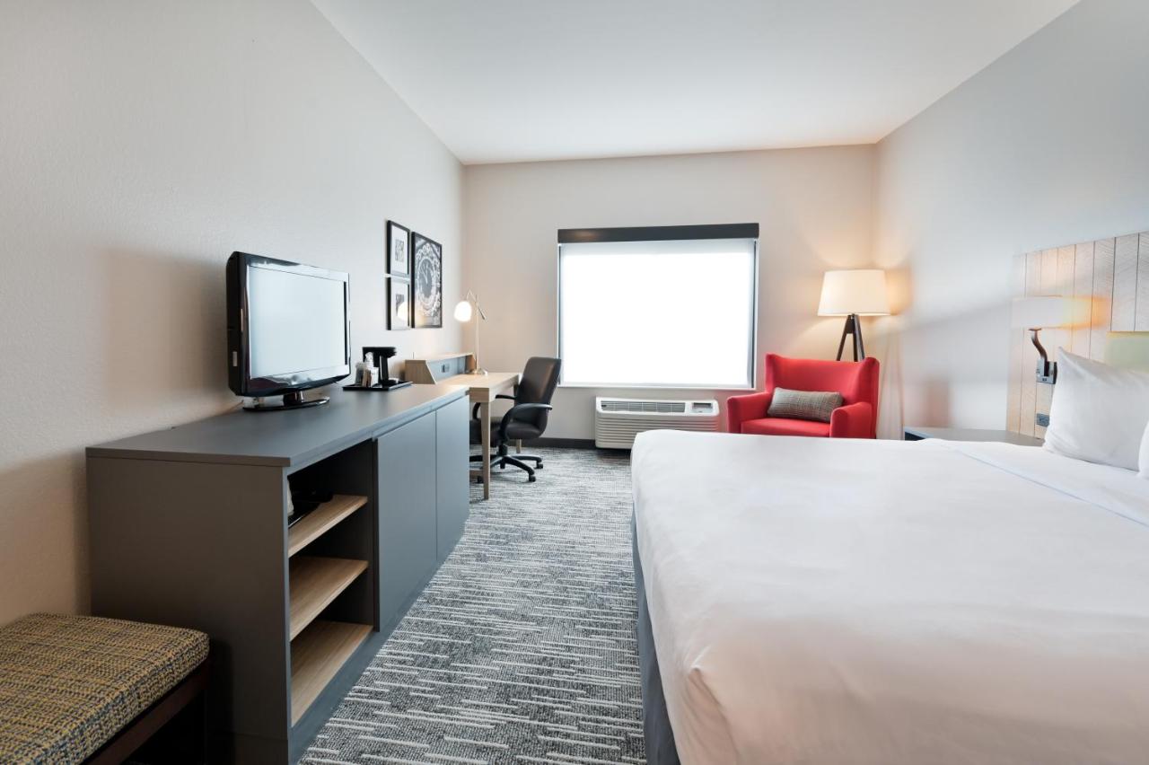 King Room at Country Inn & Suites by Radisson, Bloomington-Normal Airport, IL
