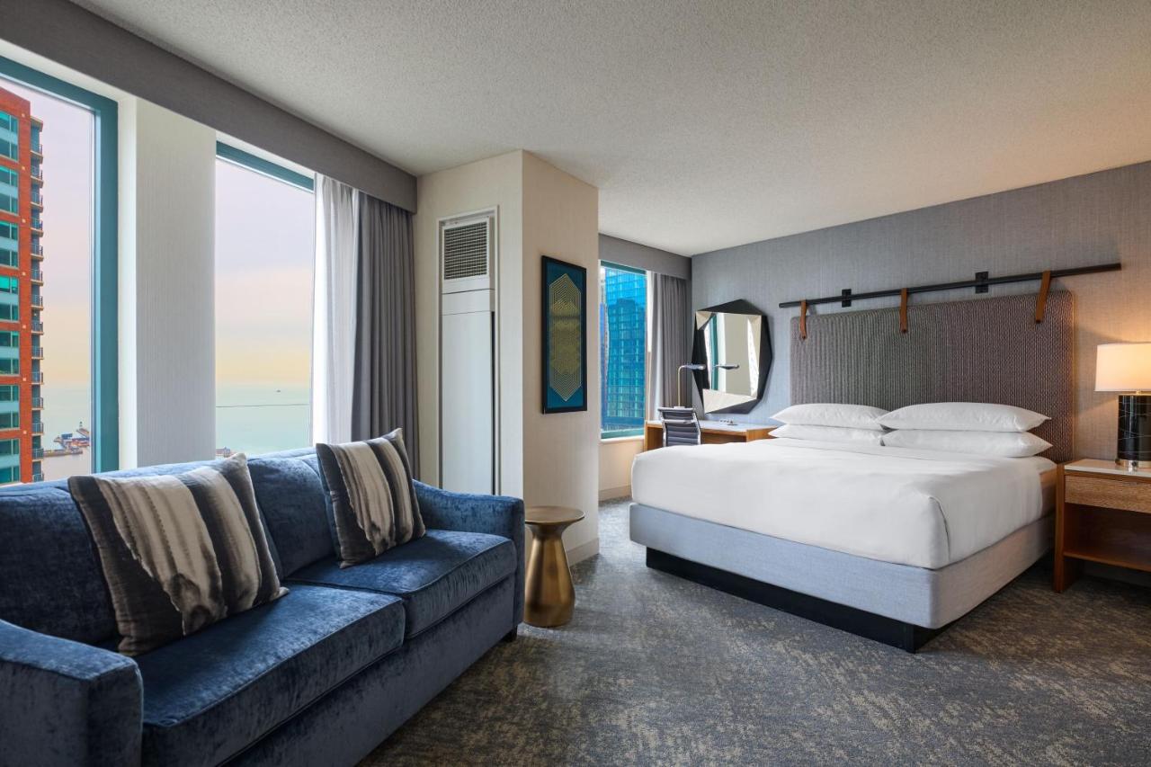 Club King Room with City View - High Floor at Sheraton Grand Chicago Riverwalk