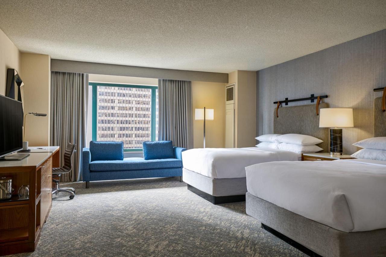 Family Double Room with Twin Sleeper at Sheraton Grand Chicago Riverwalk
