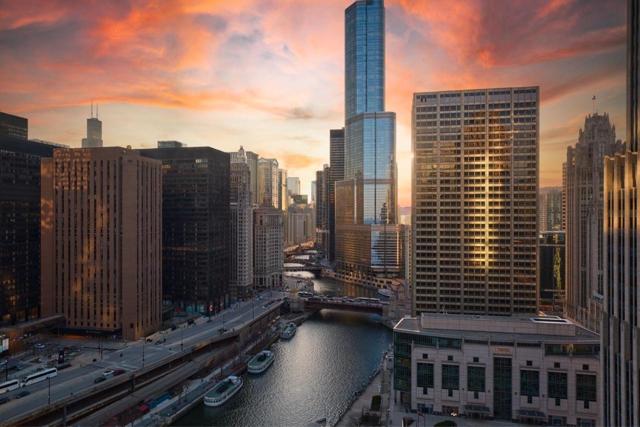 Club King Room with City View - High Floor at Sheraton Grand Chicago Riverwalk