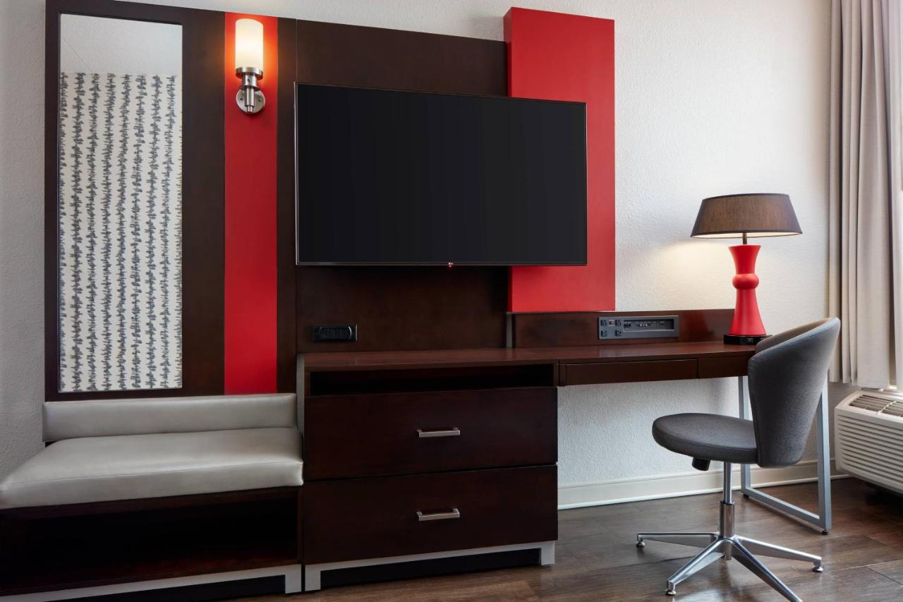 | Fairfield Inn & Suites by Marriott Washington Downtown