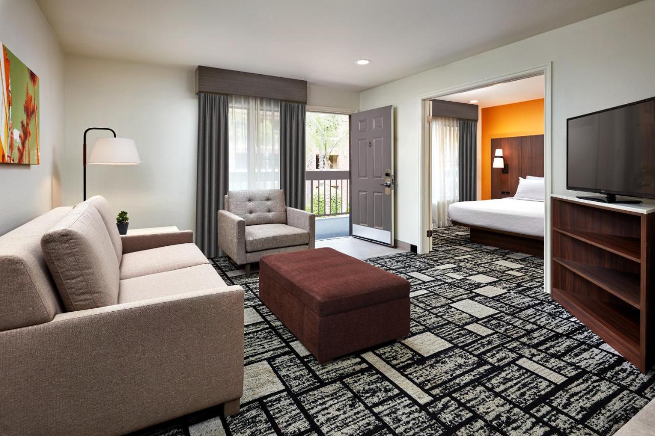 King Suite with Spa Bath at Best Western Plus Meridian Inn & Suites, Anaheim-Orange