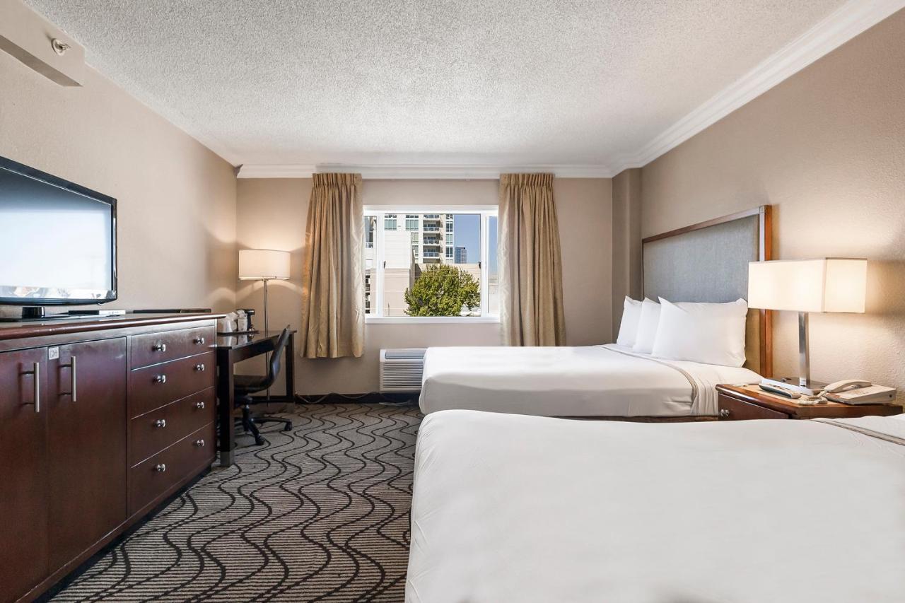 Queen Room with Two Queen Beds - Non-Smoking at Jack London Inn
