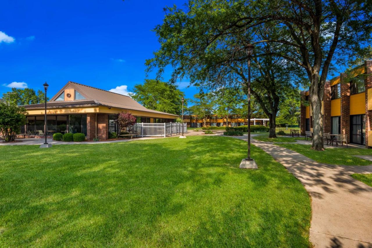  | Best Western Prairie Inn & Conference Center