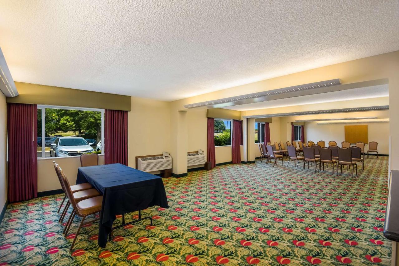| Best Western Prairie Inn & Conference Center