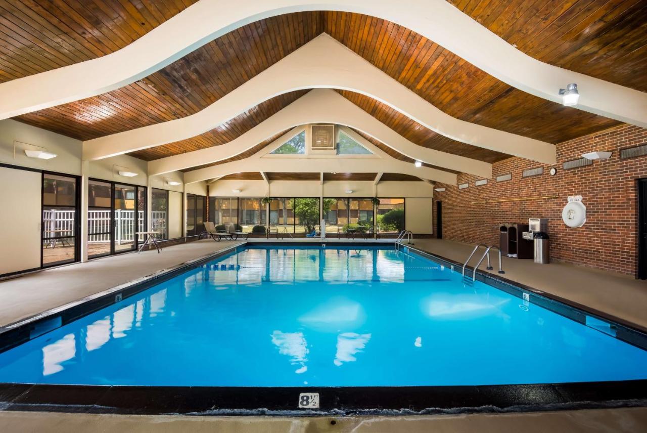 | Best Western Prairie Inn & Conference Center