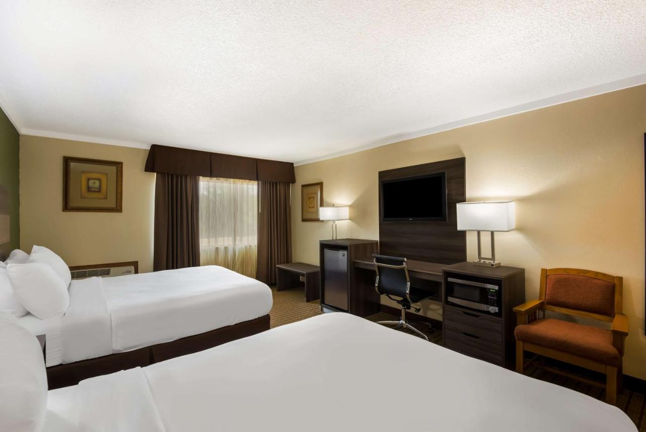| Best Western Prairie Inn & Conference Center