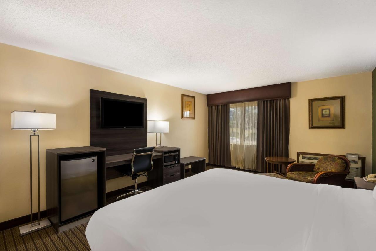 | Best Western Prairie Inn & Conference Center