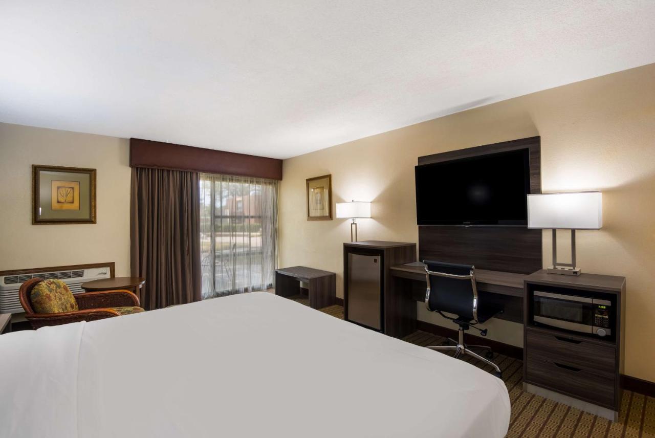 | Best Western Prairie Inn & Conference Center
