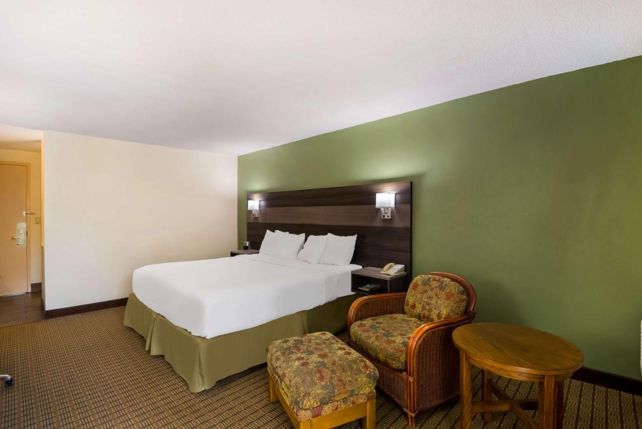 | Best Western Prairie Inn & Conference Center