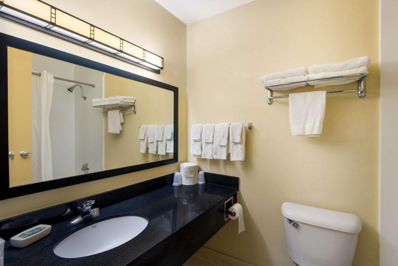| Best Western Prairie Inn & Conference Center