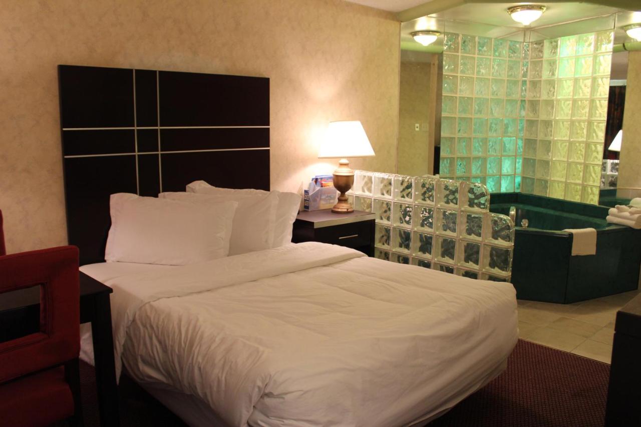 | Oceanside Lodge