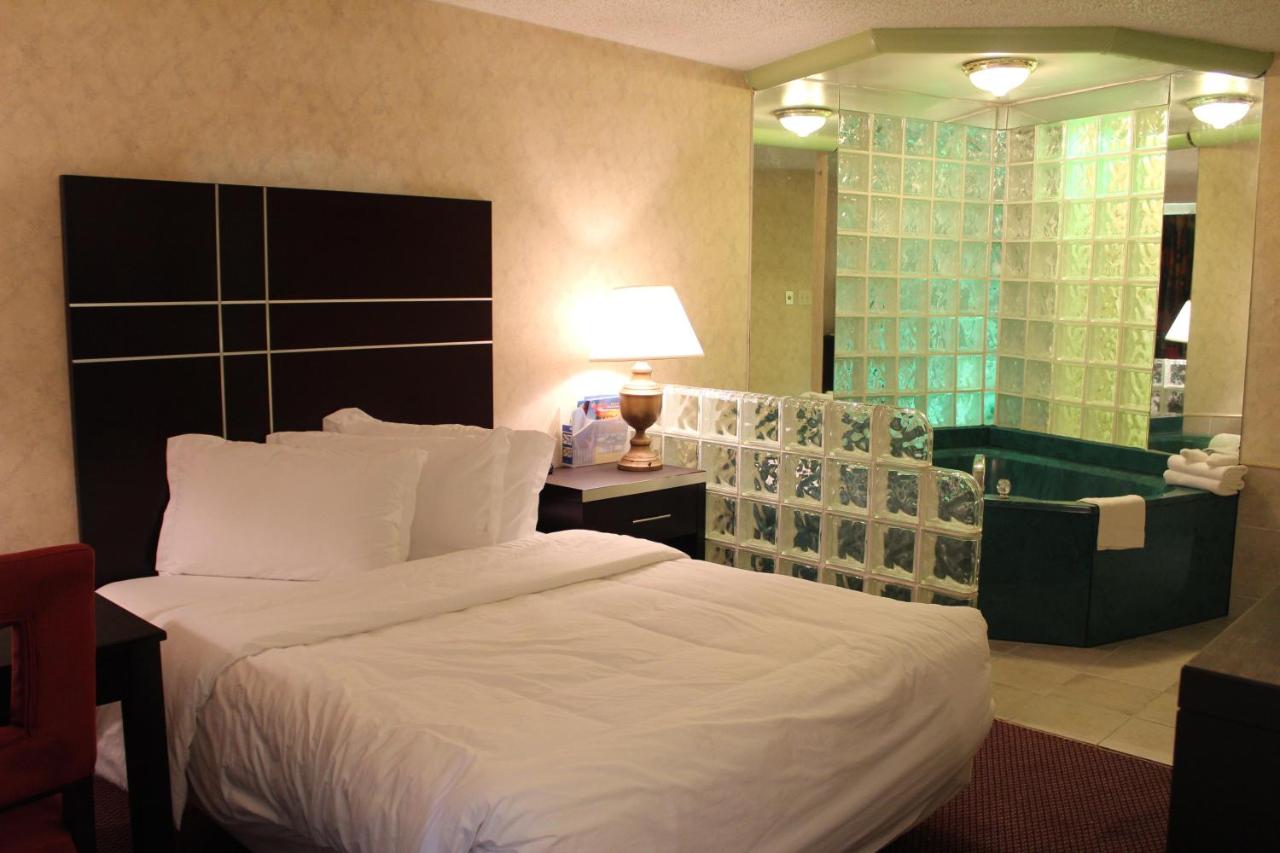 | Oceanside Lodge