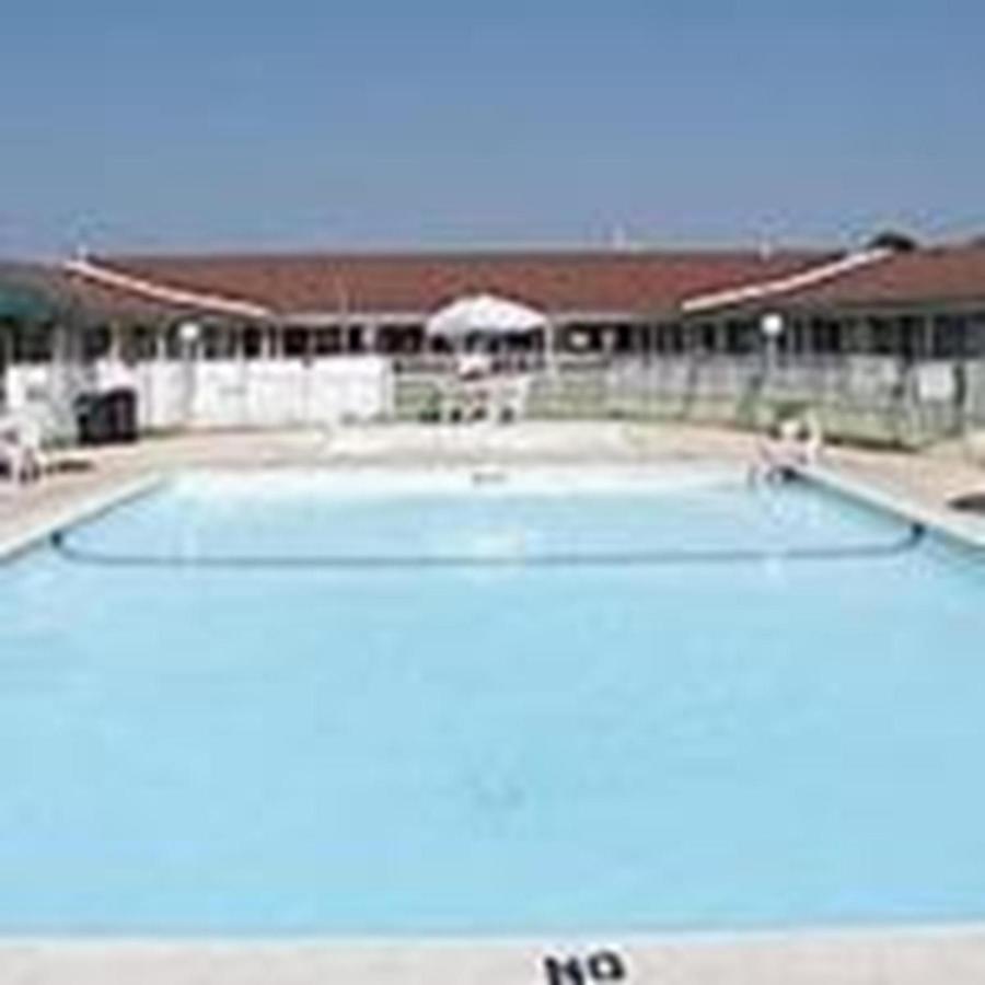 | Oceanside Lodge