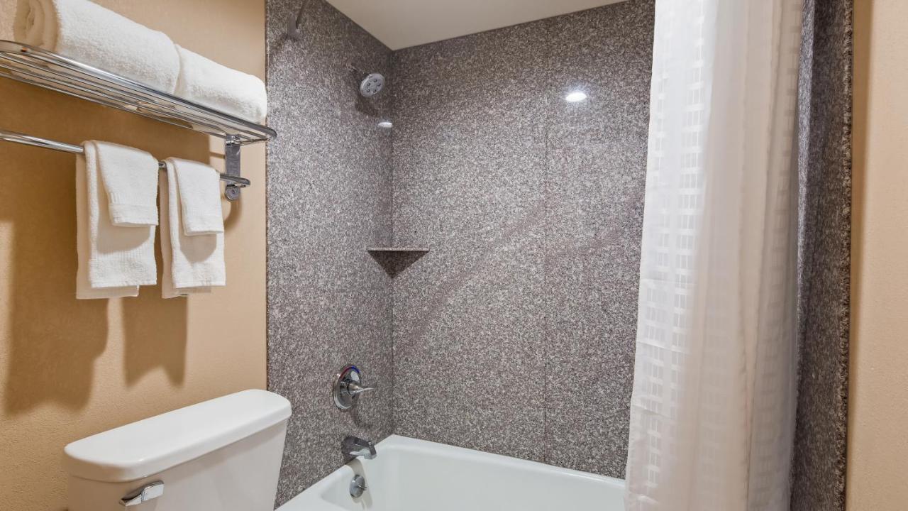 Double Room with Two Double Beds at SureStay Hotel by Best Western Tupelo North