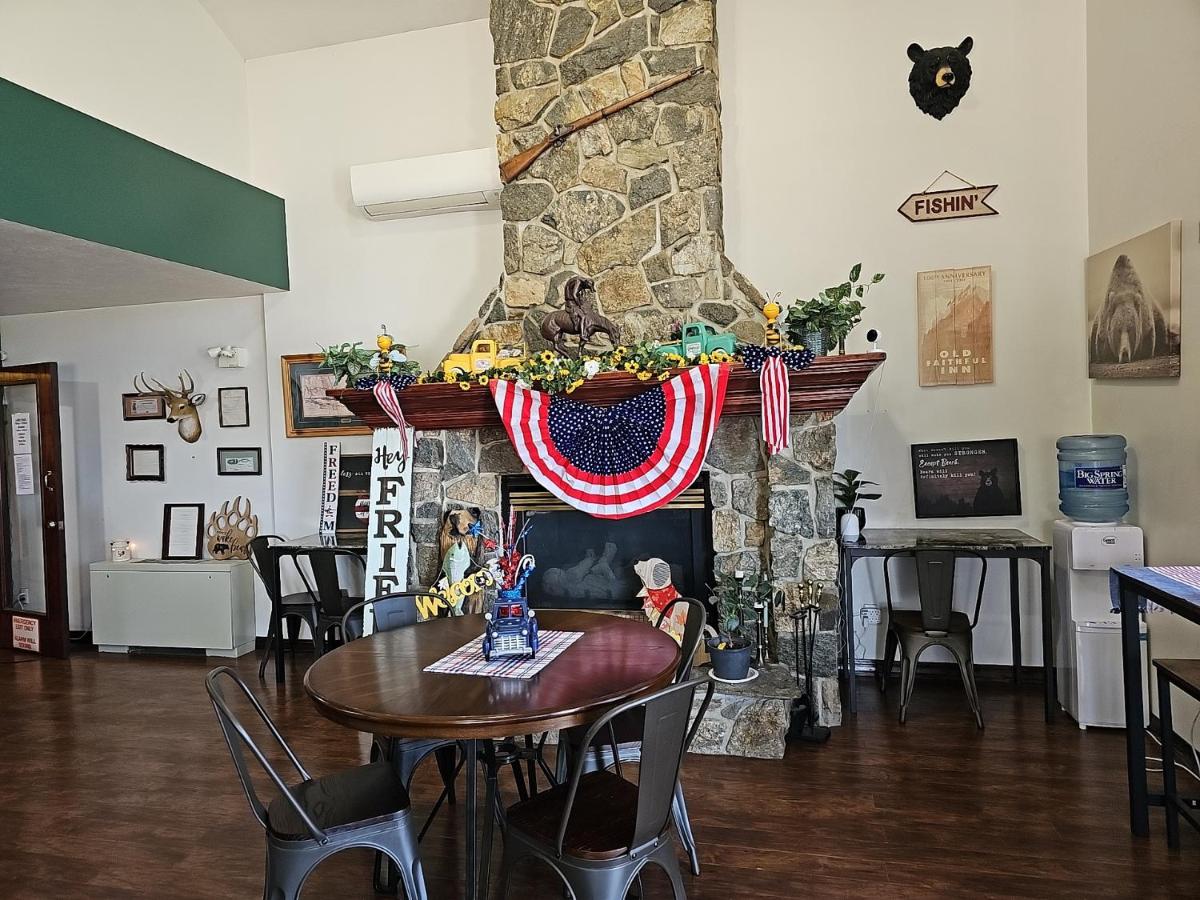 | Jefferson Inn