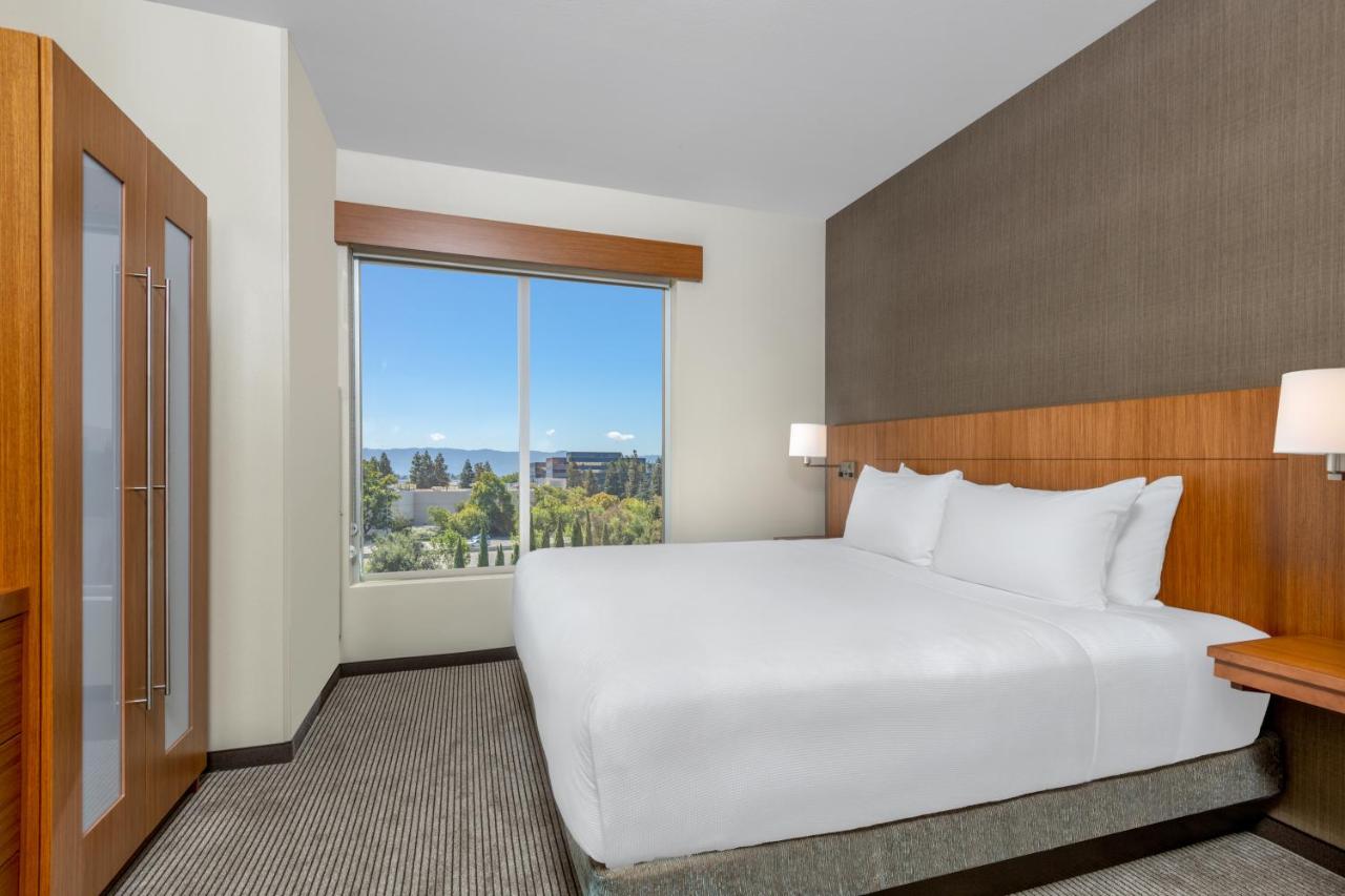 King room with sofa bed – High Floor at Hyatt Place San Jose Airport