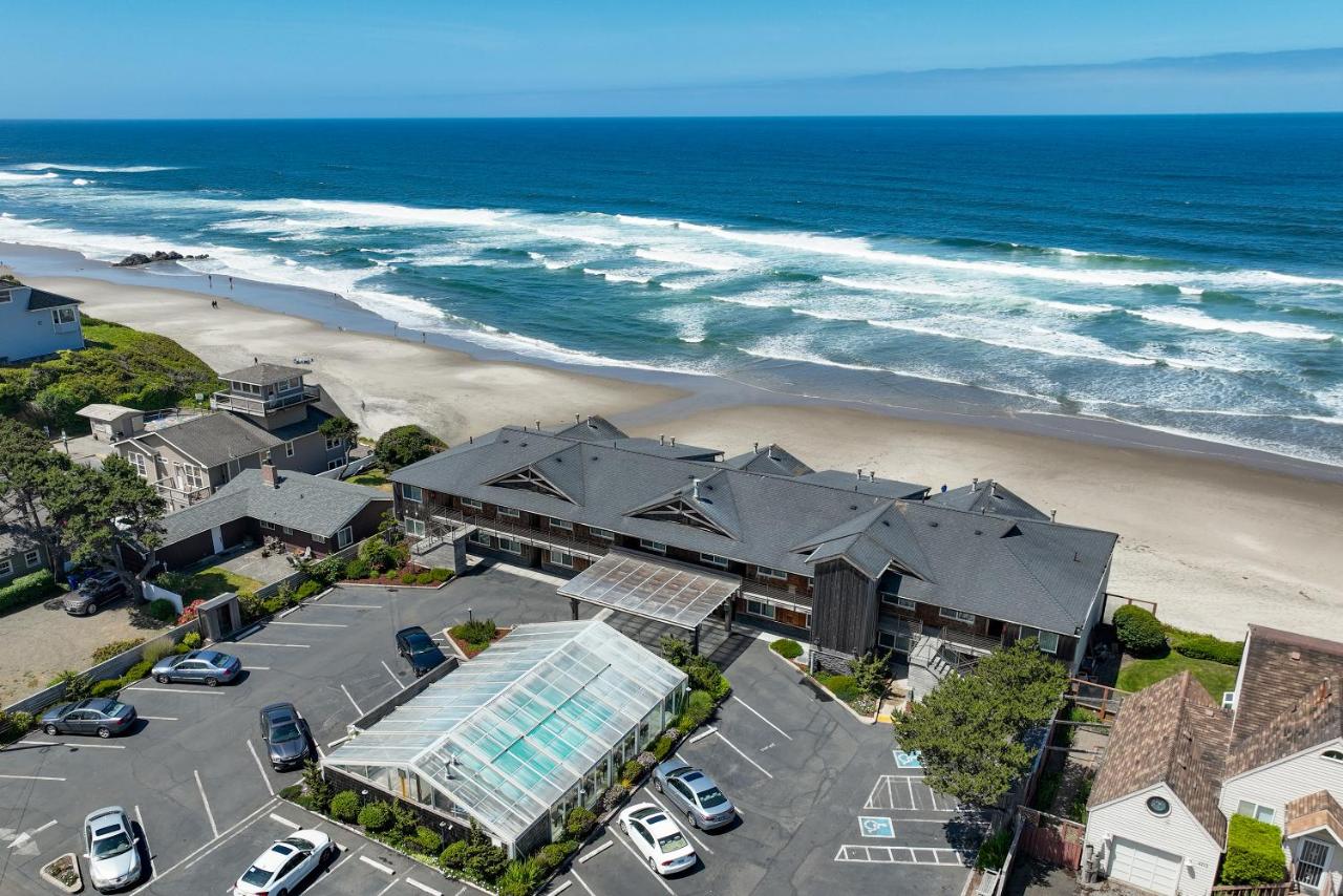 | Pelican Shores Inn