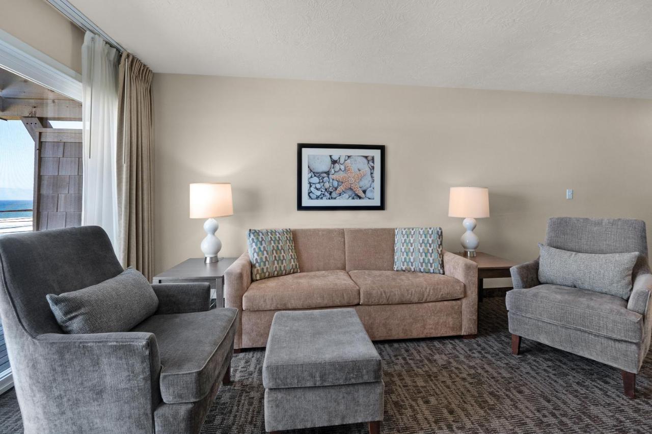 | Pelican Shores Inn