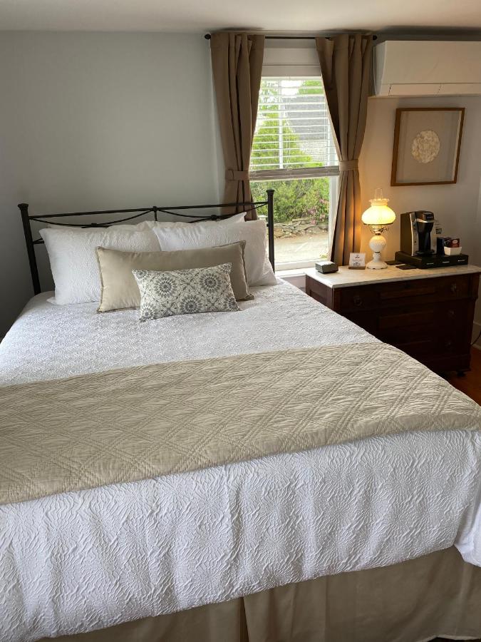 | Spouter Inn Bed & Breakfast
