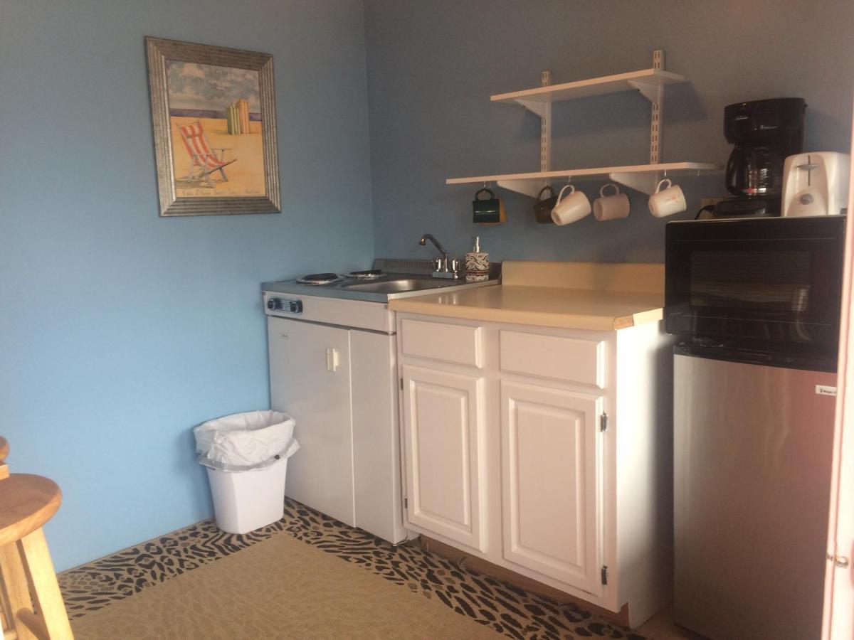 | The New Oceanic Inn