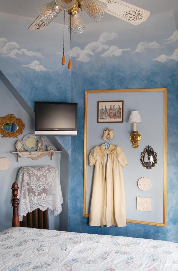 | Schuster Mansion Bed & Breakfast
