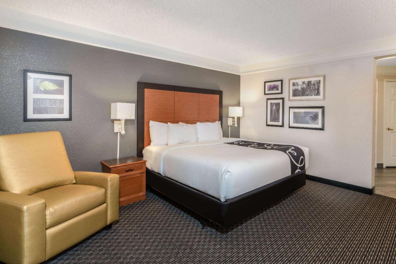 King Room - Disability Access at La Quinta Inn & Suites by Wyndham Pueblo