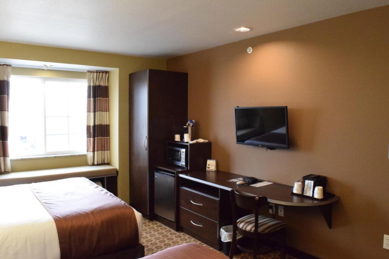 Queen Room - Disability Access/Non-Smoking at Microtel Inn & Suites By Wyndham Pecos