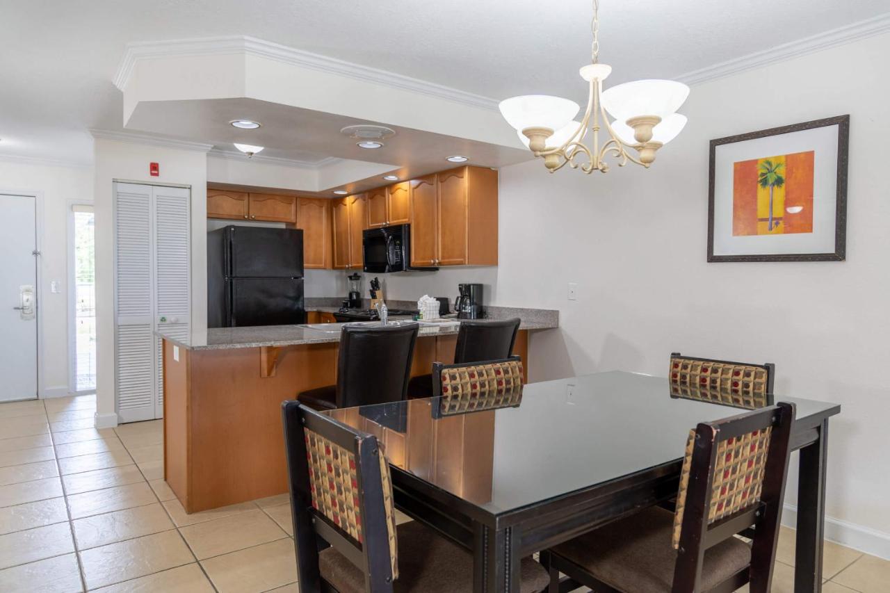 One-Bedroom Suite - Non Smoking at Legacy Vacation Resorts - Kissimmee/Orlando