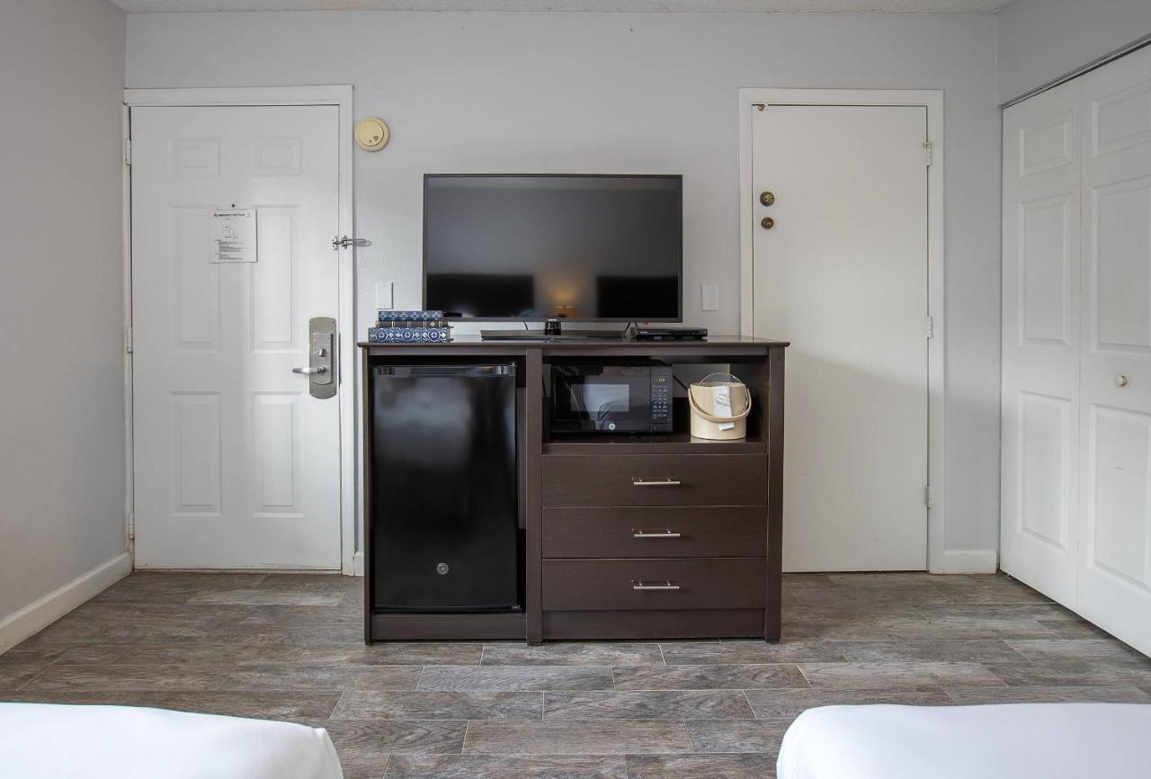 Standard Room - Non Smoking at Legacy Vacation Resorts - Kissimmee/Orlando